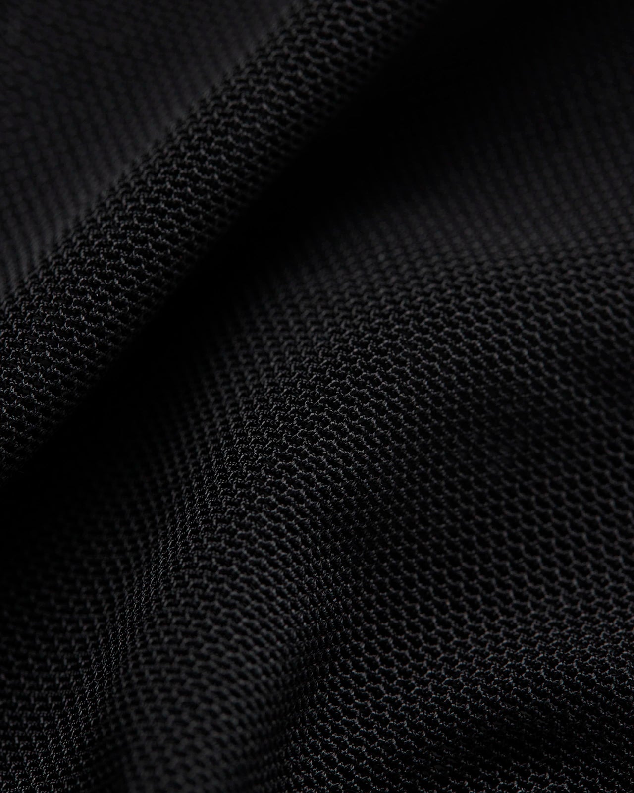 Mesh - Black Tonal - Image 5